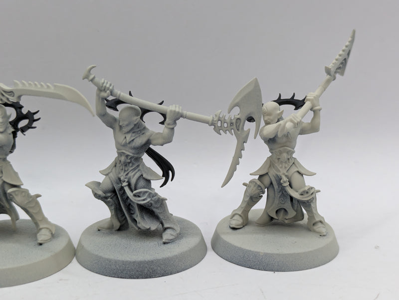 Warhammer Age of Sigmar: Idoneth Deepkin Namarti Thralls and Isharann Tidecaster (AF011)