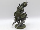 Warhammer 40k: Death Guard Foetid Bloat Drone (AT059)