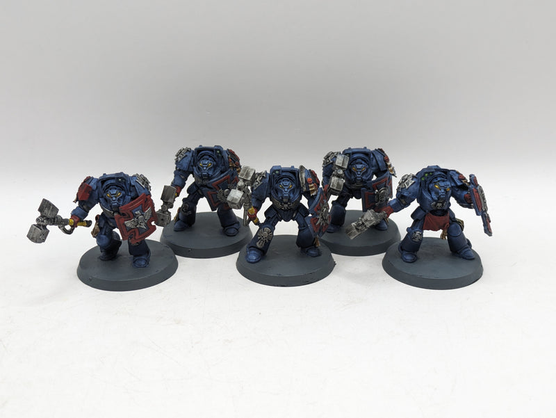 Warhammer 40k: Space Marine Crimson Fists Assault Terminators (AO017)