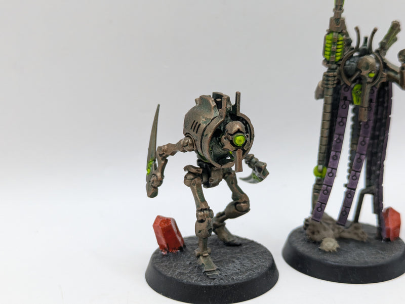 Warhammer 40k: Necron Plasmancer and Cryptothralls (AJ079)