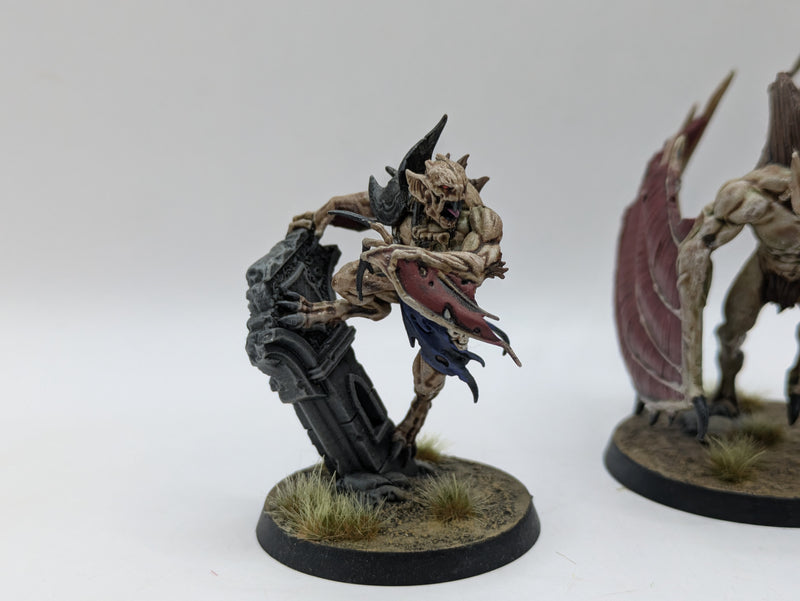 Warhammer Age of Sigmar: Flesh Eater Courts Vargheists and Abhorrant Archregent  (AU025)