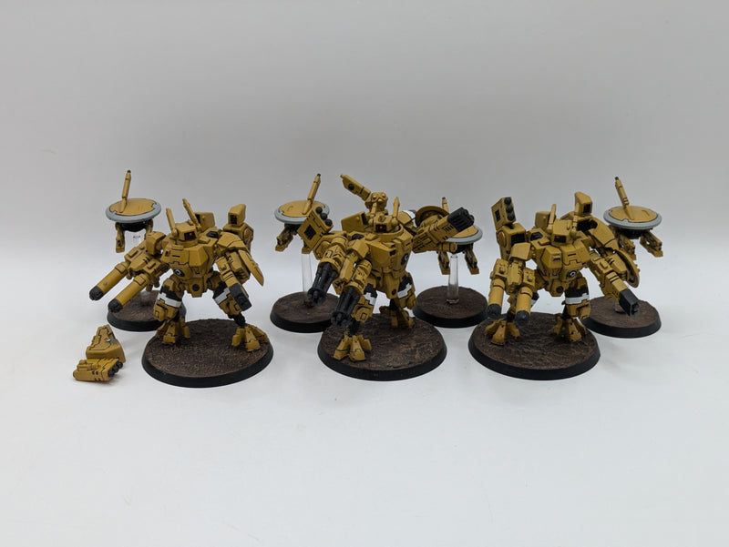 Warhammer 40k: T'au Empire Crisis Battlesuits (AZ099)