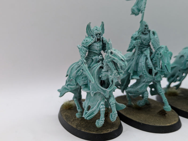 Warhammer Age of Sigmar: Nighthaunt Black Knights (AZ229)