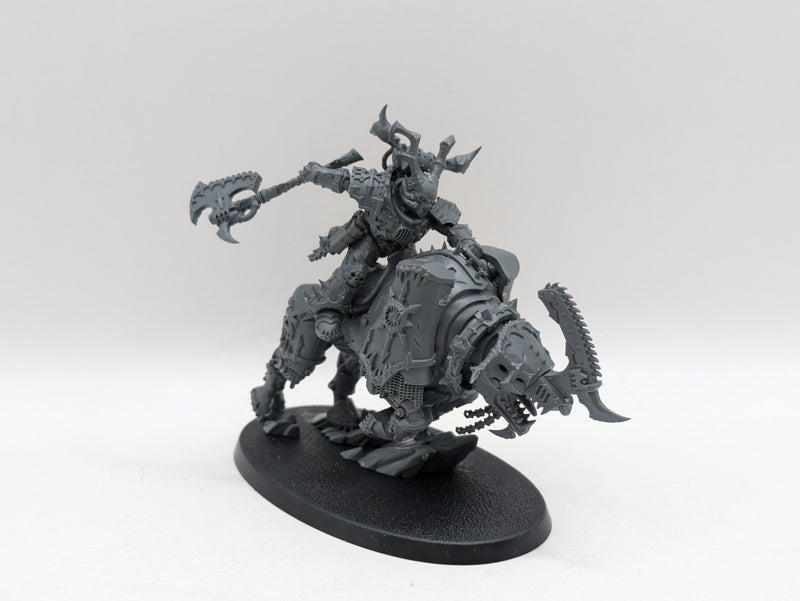 Warhammer 40k: Chaos Space Marines World Eaters Lord Invocatus (AA041)