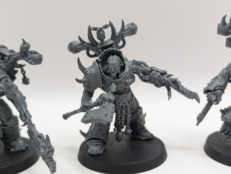 Warhammer 40k: Chaos Space Marines World Eaters Eightbound (AD069)