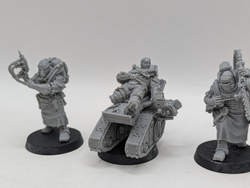 Warhammer Horus Heresy: Solar Auxilia Surgeon-Primus Aevos Jovan & Medicae (BA041)