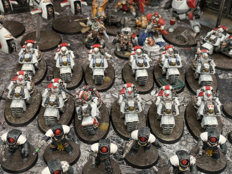 Warhammer Horus Heresy: Space Marines White Scars Army (AY123)