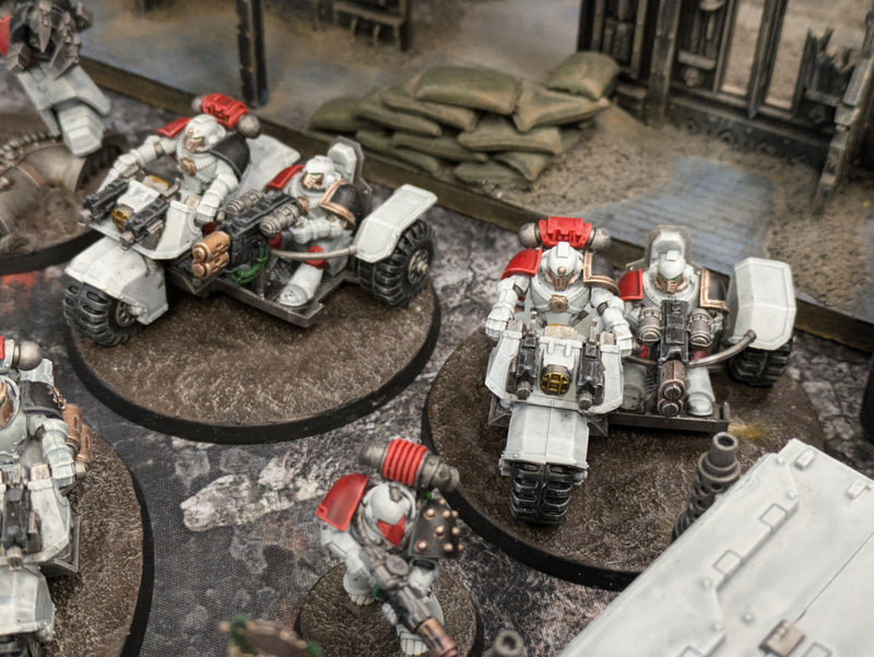 Warhammer Horus Heresy: Space Marines White Scars Army (AY123)