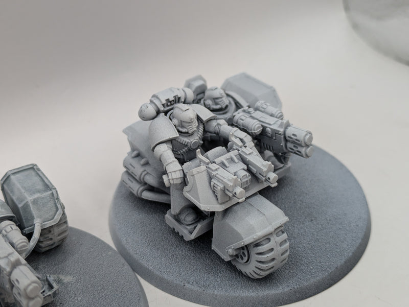 Warhammer 40k: Space Marine Attack Bikes (AX024)