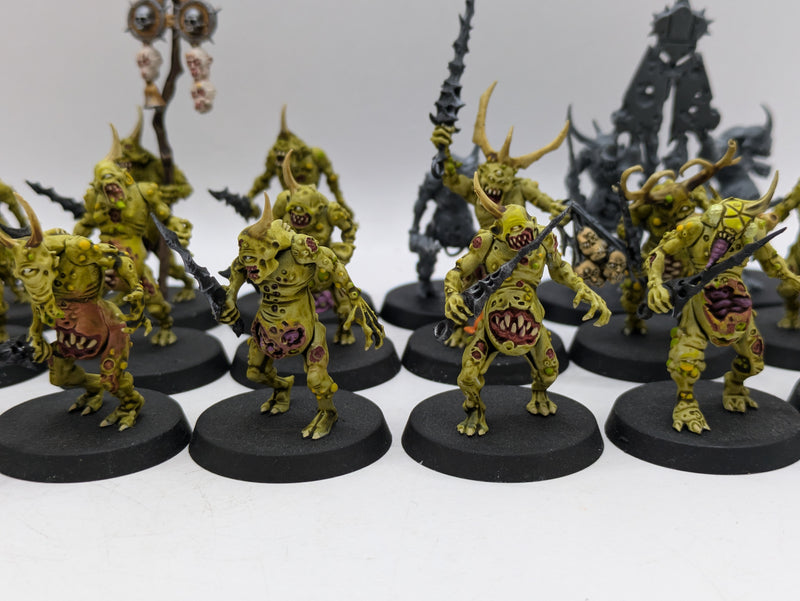 Warhammer 40k: Daemons of Chaos Nurgle Plaguebearers and Spoilpox Scrivener (BC054)