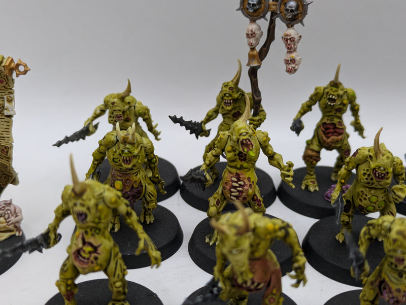 Warhammer 40k: Daemons of Chaos Nurgle Plaguebearers and Spoilpox Scrivener (BC054)