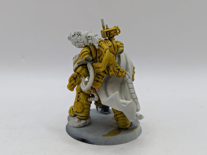 Warhammer 40k: Space Marine Imperial Fists Tor Garadon (AM010)