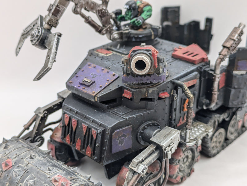 Warhammer 40k: Ork Bonebreaka Battlewagon (AU025)