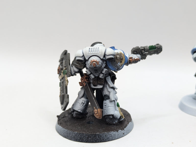 Warhammer 40k: Space Marine Intercessors and Bladeguard Lieutenant (AI169)