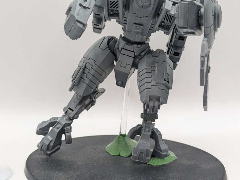 Warhammer 40k: T'au Empire Riptide Battlesuit (AX023)