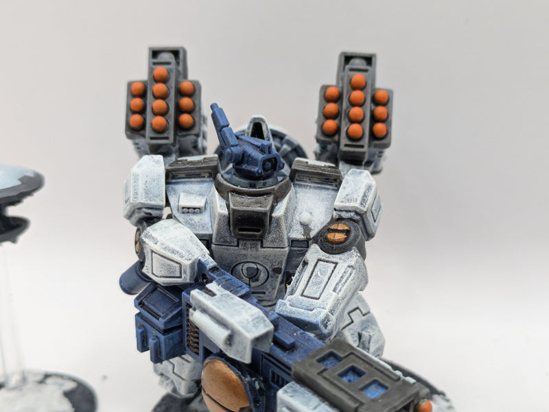 Warhammer 40k: T'au Empire Broadside Battlesuit (AH050)