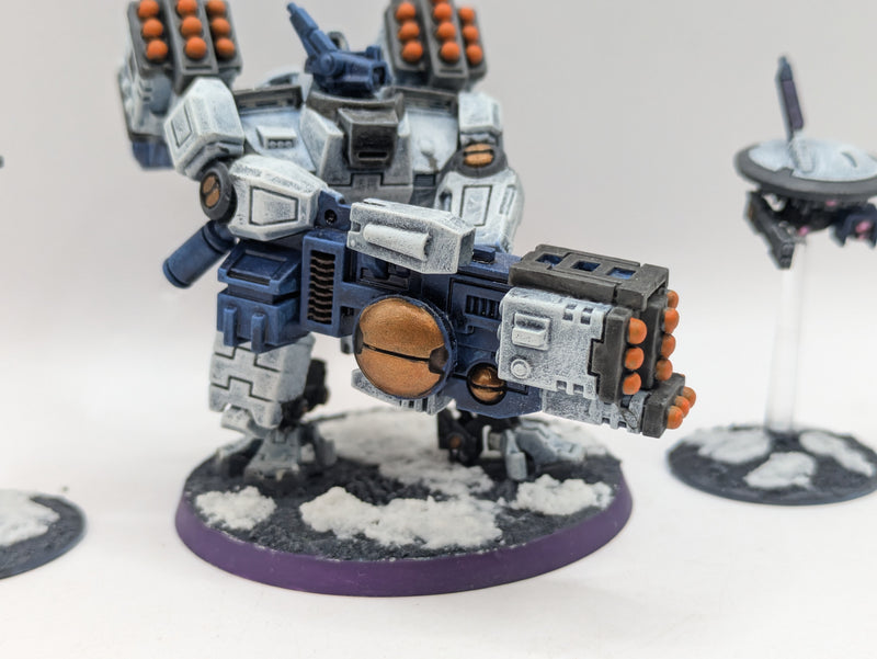 Warhammer 40k: T'au Empire Broadside Battlesuit (AH050)