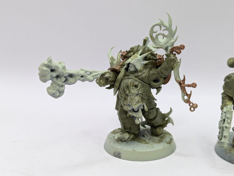 Warhammer 40k: Death Guard Icon Bearer and Malignant Plaguecaster (AH017)