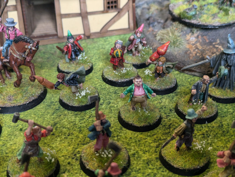 Middle Earth Startesgy Battle Game: The Shire Hobbit Army - Well Painted (AB322)