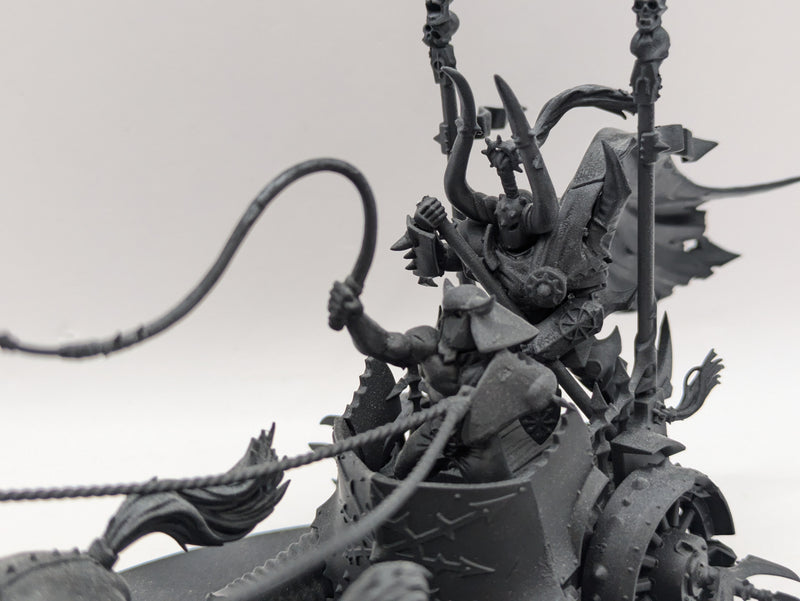 Warhammer Age of Sigmar: Slaves to Darkness Chaos Chariot (AR002)