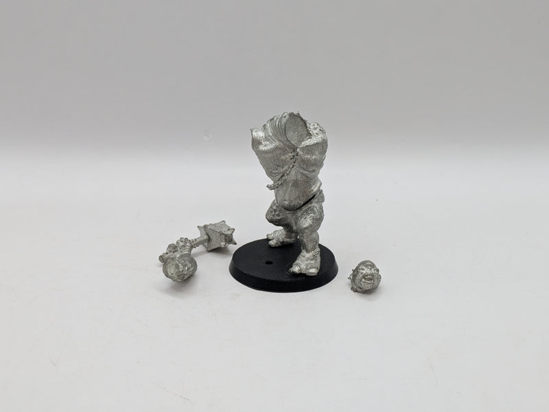 Middle Earth Strategy Battle Game: Moria Metal Cave Troll - Missing Arm (AZ064)