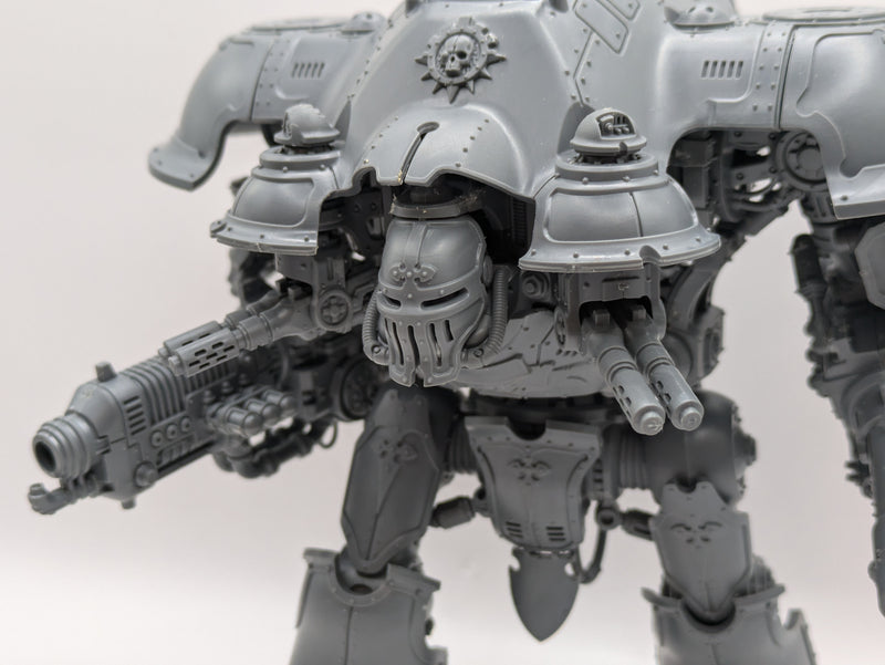 Warhammer 40k: Imperial Knight Castellan (AR002)