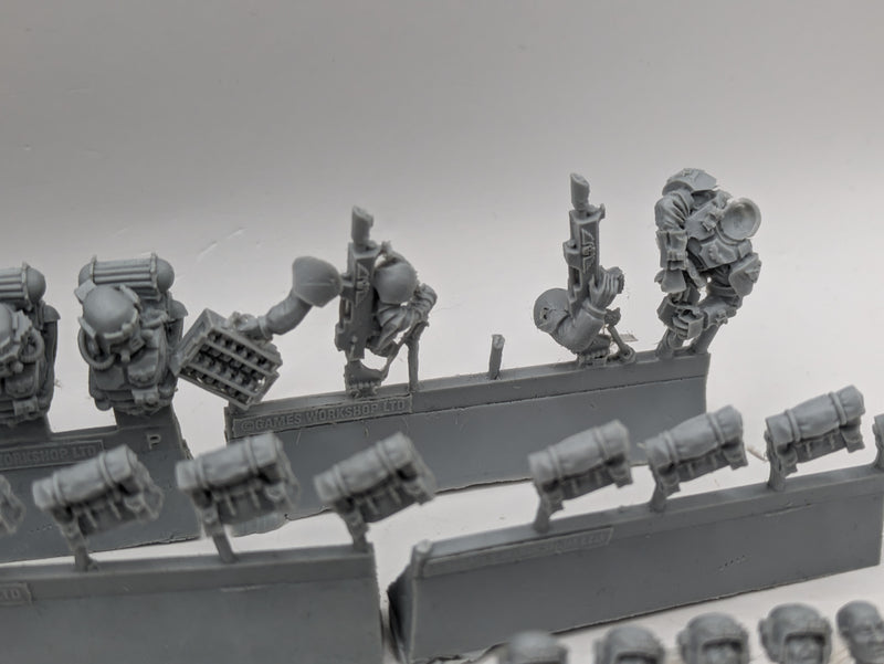 Warhammer 40k: Astra Militarum Hostile Environment Troops OOP (AZ087)