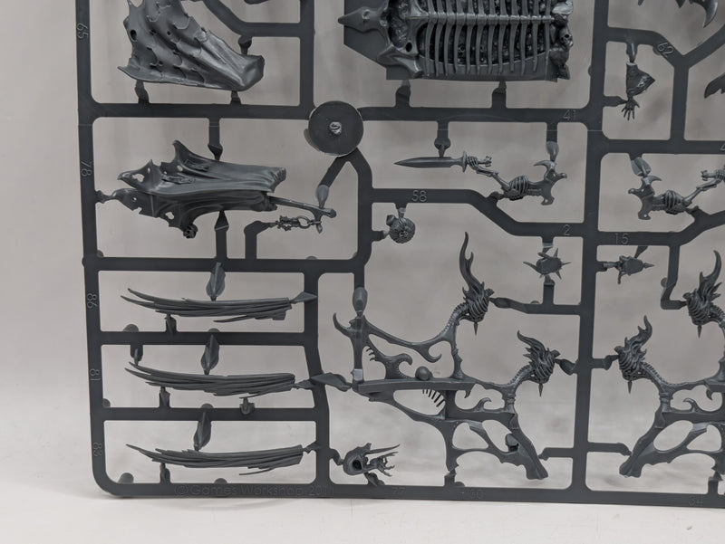 Warhammer Age of Sigmar/Old World: Soulblight Gravelords Mortis Engine/Coven Throne (SPRUE0050)