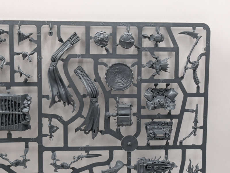 Warhammer Age of Sigmar/Old World: Soulblight Gravelords Mortis Engine/Coven Throne (SPRUE0050)