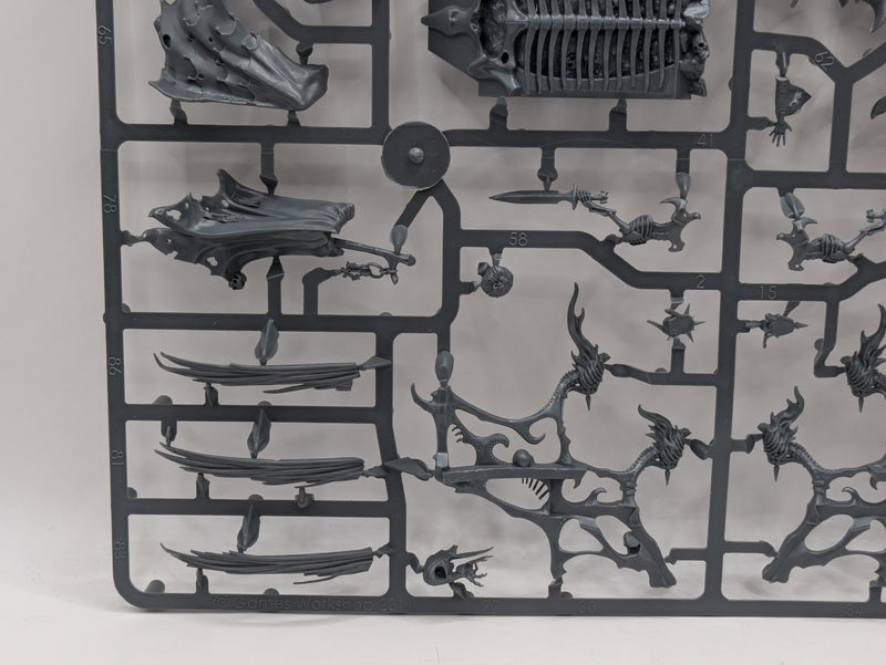 Warhammer Age of Sigmar/Old World: Soulblight Gravelords Mortis Engine/Coven Throne (SPRUE0016)