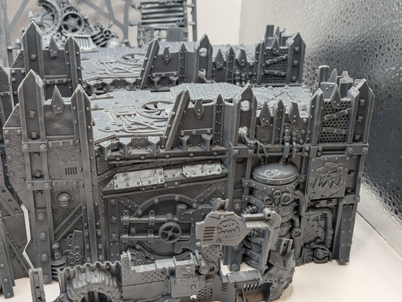 Warhammer 40k: Kill Team Octarius Ork Terrain (AX029)