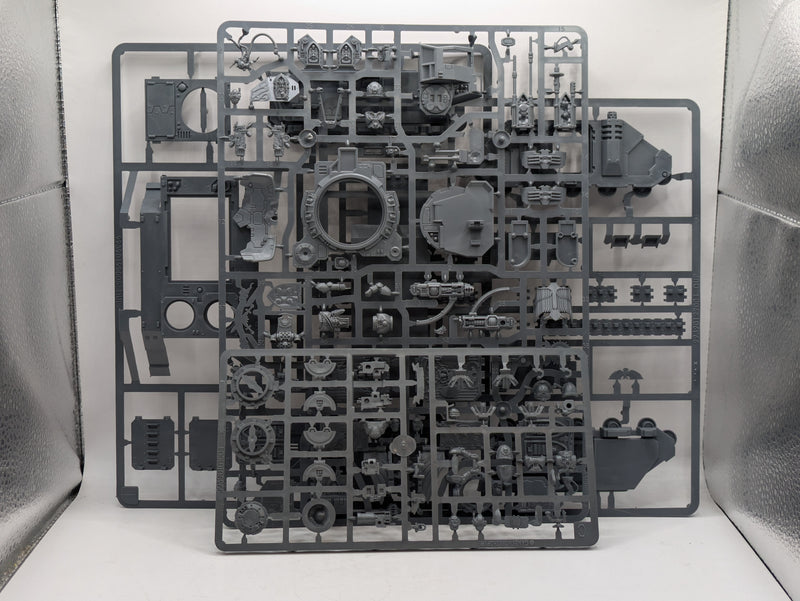 Warhammer 40k: Space Marine Warhammer World Exclusive Rhino (SPRUE0111)