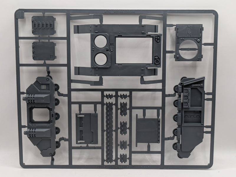 Warhammer 40k: Space Marine Warhammer World Exclusive Rhino (SPRUE0111)