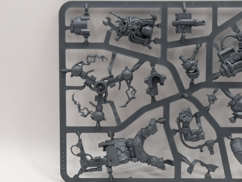 Warhammer 40k: Orks Big Mek with Shokk Attack Gun (SPRUE0175)