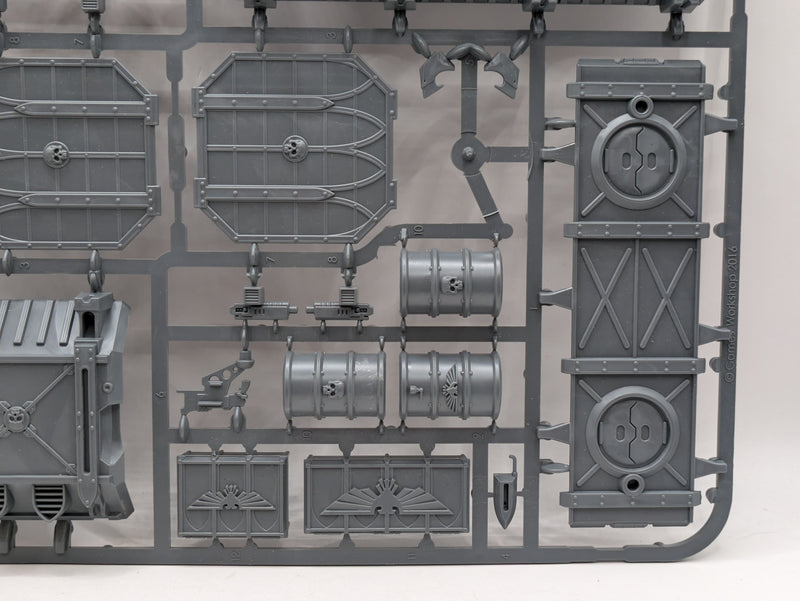 Warhammer 40k:  Munitorum Armoured Containers (SPRUE0189)