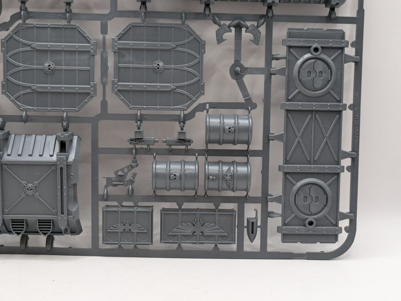 Warhammer 40k:  Munitorum Armoured Containers (SPRUE0189)