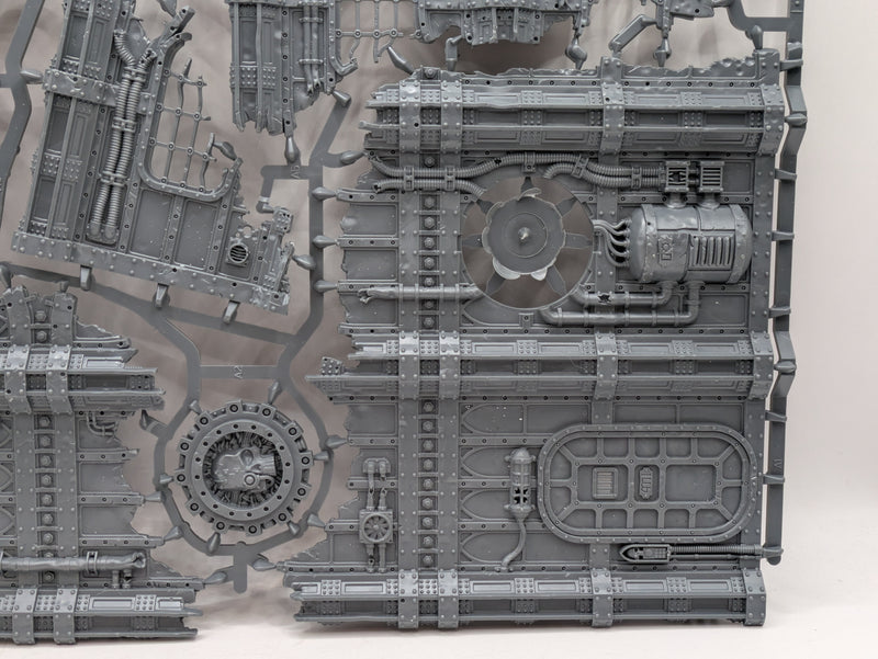 Warhammer 40k: Battlezone Manufactorum Terrain (SPRUE0045)