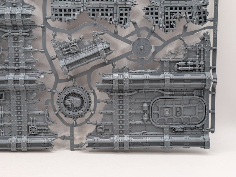 Warhammer 40k: Battlezone Manufactorum Terrain (SPRUE0045)