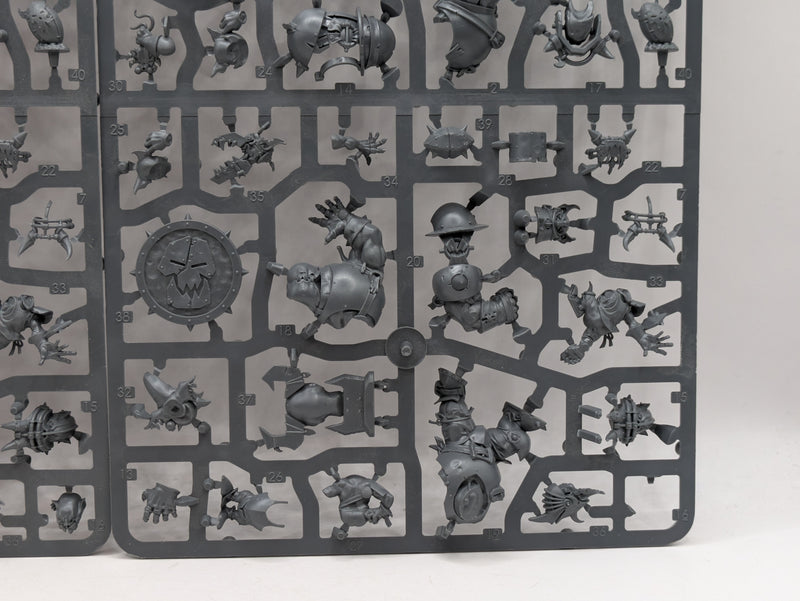 Warhammer Blood Bowl: Black Orc Team (SPRUE0113)