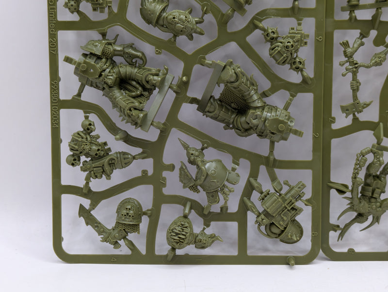 Warhammer 40k: Death Guard First Strike Plague Marines and Poxwalkers (SPRUE0212)