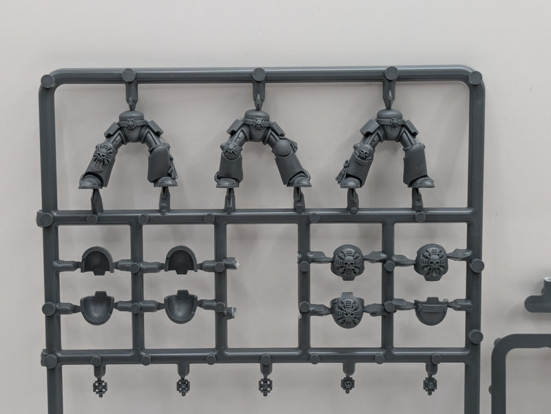 Warhammer 40k: Space Marine Assault Terminators (SPRUE0222)