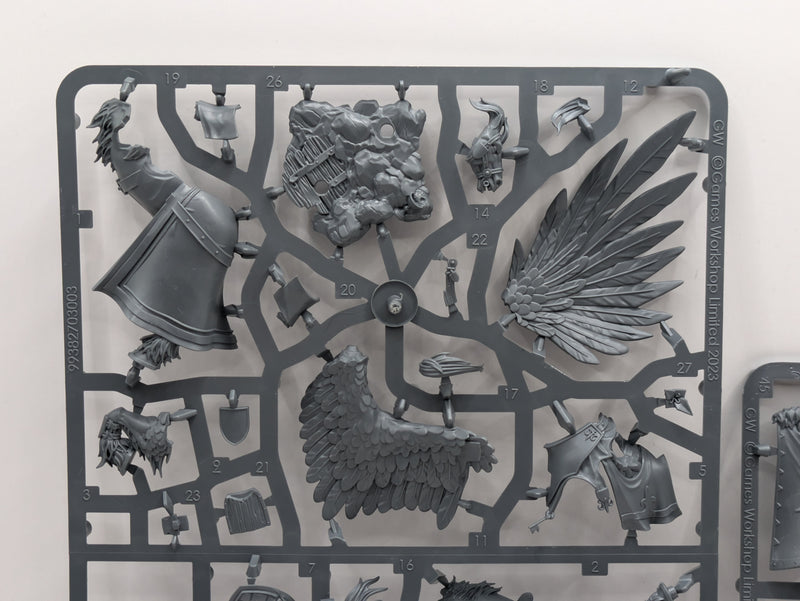 Warhammer The Old World: Kingdom of Bretonnia Lord on Royal Pegasus (SPRUE0182)