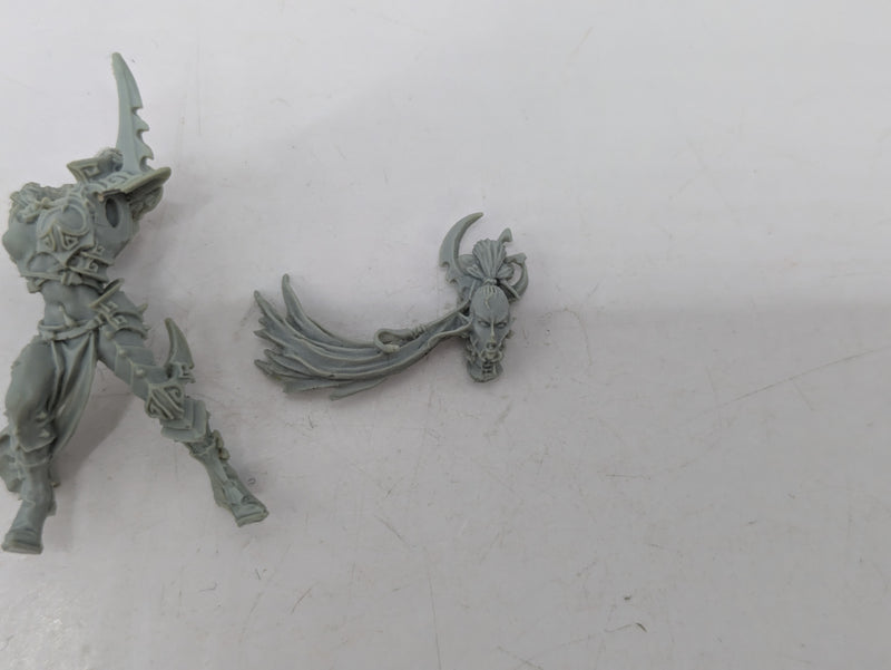 Warhammer 40k: Drukhari Dark Eldar Finecast Succubus OOP (AJ080)