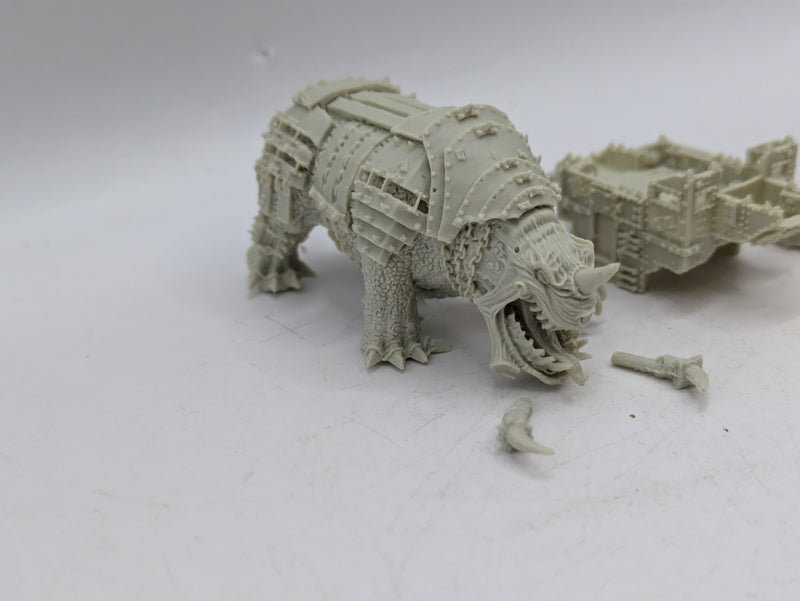Warhammer Epic 40k: Ork Forgeworld EPIC Gargantuan Squiggoth OOP Rare (AZ152)