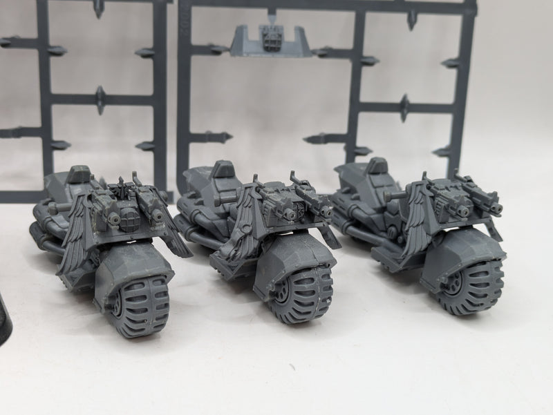 Warhammer 40k: Space Marines Dark Angels Ravenwing Bikes (AX067)