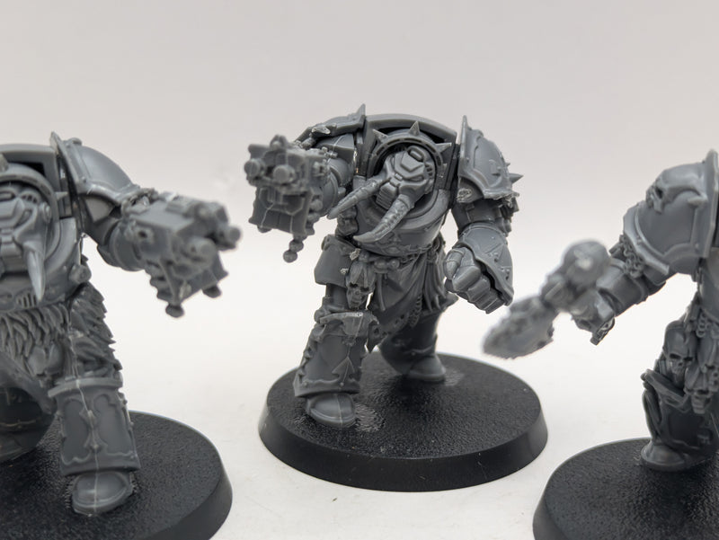 Warhammer 40k: Chaos Space Marines Terminators (AA053)
