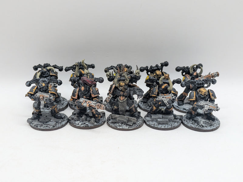 Warhammer 40k: Chaos Space Marines Old Legionaries (AE012)
