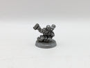 Warhammer Fantasy: Druken Dwarf Drinking with Hammer (AL035)