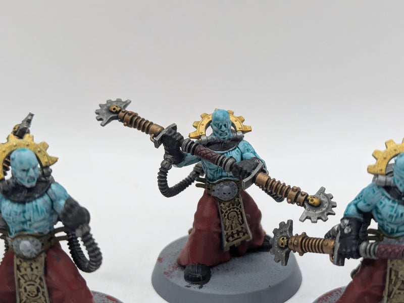 Warhammer 40k: Adeptus Mechanicus Electro-Priests (AA094)