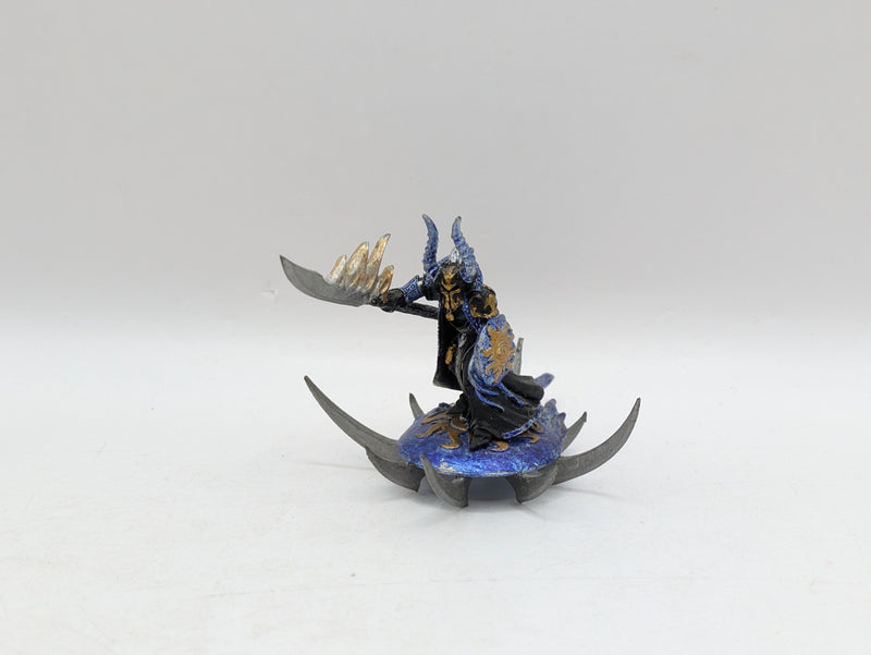 Warhammer The Old World: Tzeentch Sorcerer on Disc Metal (BA098)